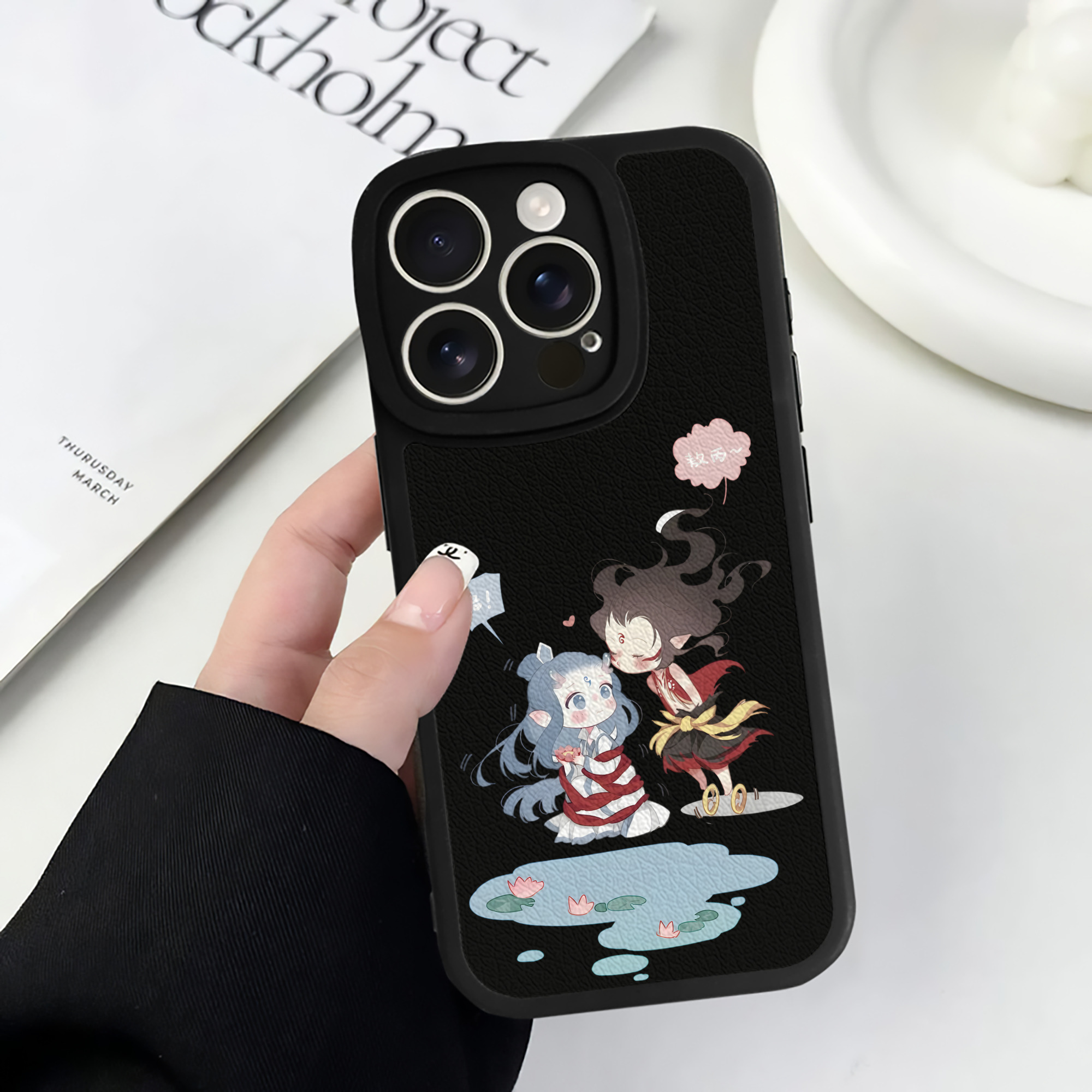 （画像用） Ne Zha 2 ナタ 魔童の大暴れ 【iPhone 16シリーズ対応】シリコンスマホケース（レザー調） 材質：シリコン